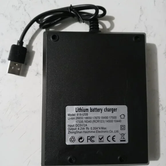 ZHONGSHAN HAIZHIMEI ELECTRONICS 4-Bay Battery Charger 818-Usb For 3.7V Recharg.. - Picture 2 of 2